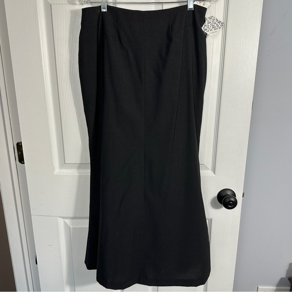 Anne Klein midi skirt, size 10, NWT, fit and flare with back kick pleat, fall - Picture 1 of 11